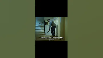 حفر الرجل الارض ليجد صندوقا به اموال و جثة 