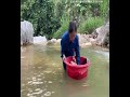 女人在河里捡了个孩子农村生活 可怜的孩子让人心疼 越南农村记录农村生活 Mp3 Song