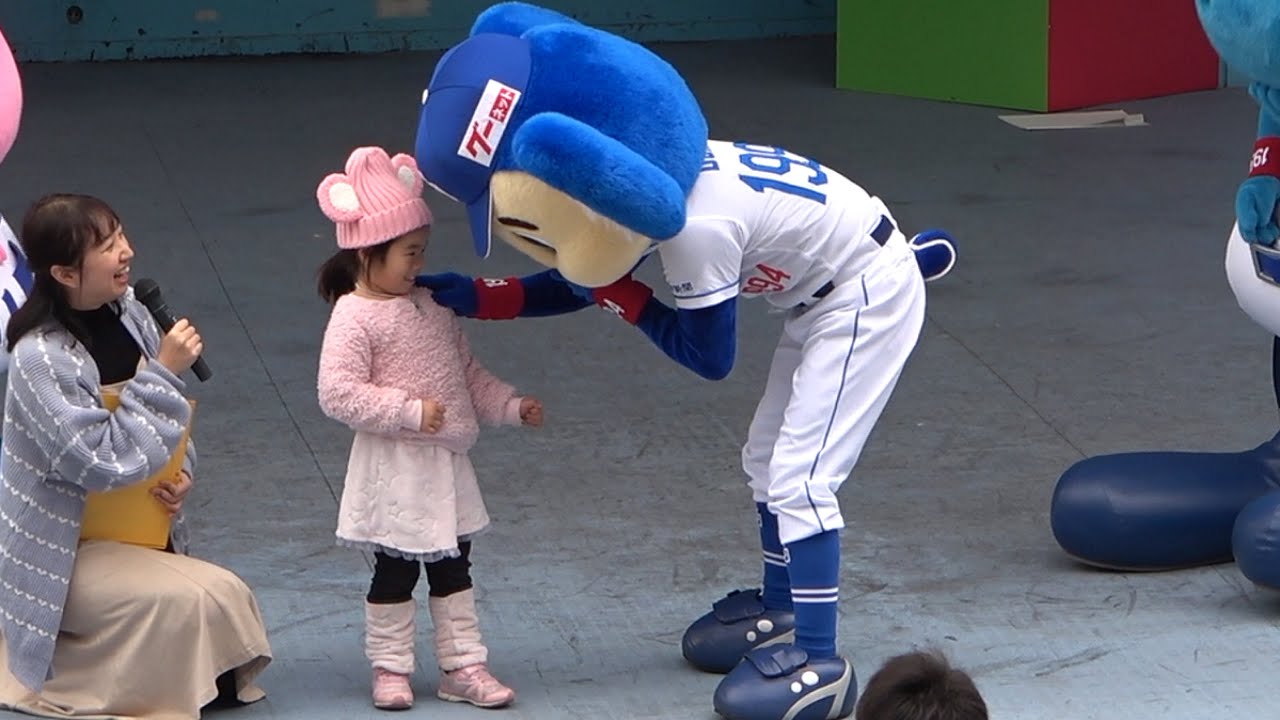 乗り物酔いして吐いたモノをそのまま小さなお友達にプレゼントする