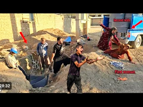 امید و غم در هم تنیده اند همچنان که جامعه با یک کارگر فداکار وداع می کند