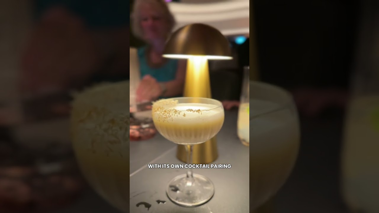 What is Hollywoodland Supper Club like on Royal Caribbean's Legend of the Seas?