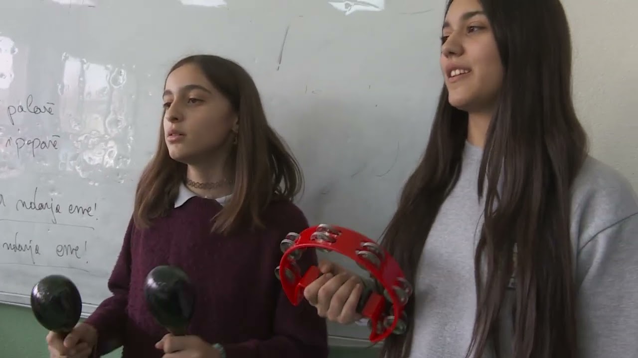 Festë në SH.F.K “25 Maji” për ditën e mësuesit! - Ritmi i Ditës TVM2