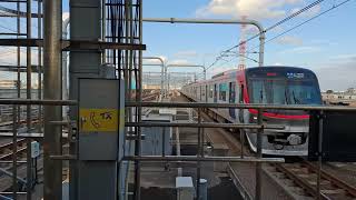 首都圏新都市鉄道TX-3000系3182F　八潮駅4番線到着　20241014 152554