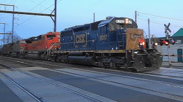 Rare Train - CSX EMD SD40 Leading Pair of BNSF Engines