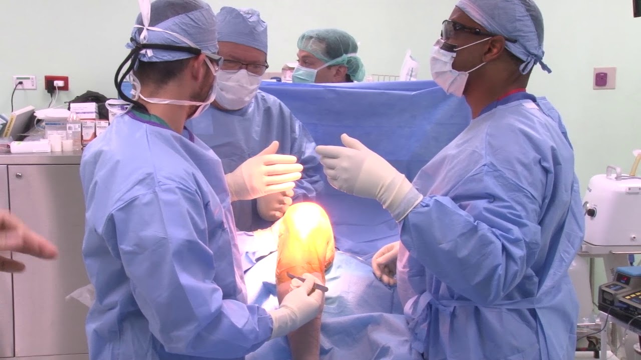 [ 20/09/2017 ] CIRUGÍAS ORTOPÉDICAS PARA BENEFICIO DE PERSONAS DE ESCASOS RECURSOS. elton john