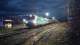 БВ3624 с 80048 от Бургас за София заминава от гара Казанлък