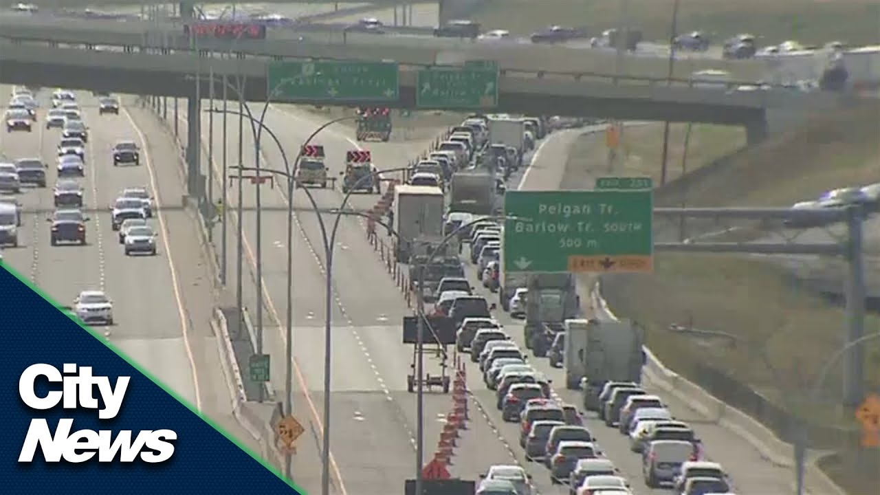 Calgary Police seek info on fatal motorcycle crash on Deerfoot - YouTube