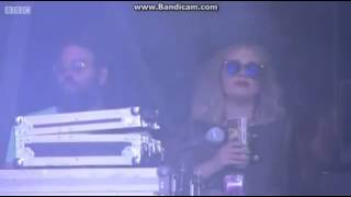 Short clip of Adele groovin' backstage to The Maccabees, Glastonbury 2015!