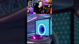 Is this Splitgate Christmas gun skin the most detailed skin ever? #splitgate #halo #gaming #shorts