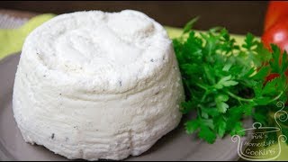 Σπιτική Mυζήθρα με βότανα-homemade mizithra chesse with herbs(made with sour salt)