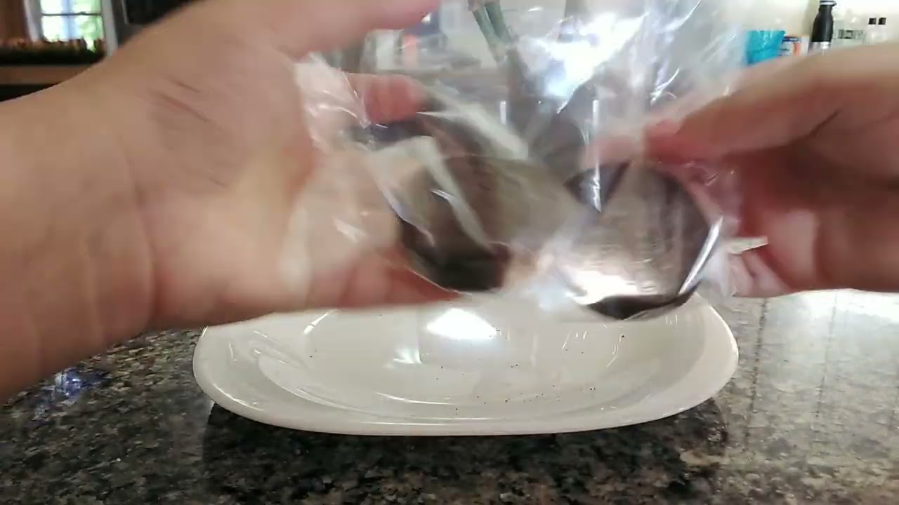how to make oreo crumbs (yummy)