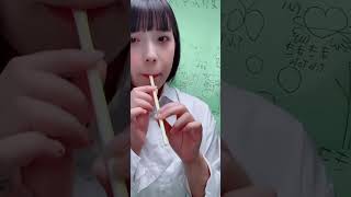 【TikTokより】ストロー笛作って吹いてみた。ハサミで切ると音階に！？【実験】#Shorts