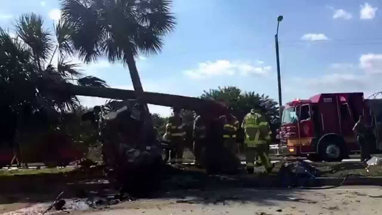 Crazy deadly car crash aftermath west palm beach Florida - YouTube