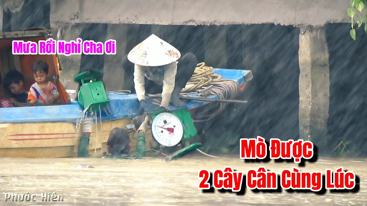 Dù Mưa Rất To,Anh Mót Cố Lặn Thêm Khi Phát Hiện Chổ Này Nhiều Đồ Người Ta Bỏ Dưới Sông