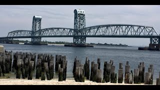 A headless body with no arms washes up on a New York beach