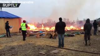 Dakota Access Pipeline Camp (DAPL) on Fire as Police Arrests Last Protesters