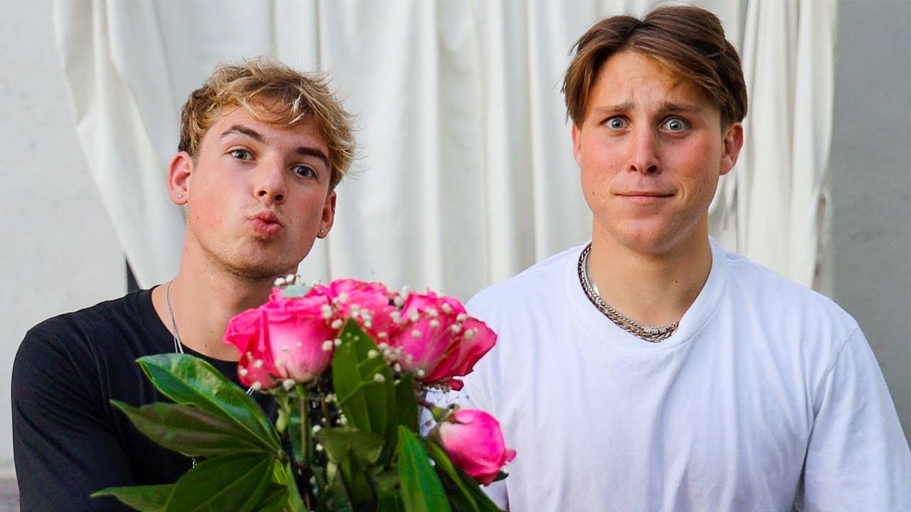 CONFESSING FEELINGS FOR BEST FRIEND!!