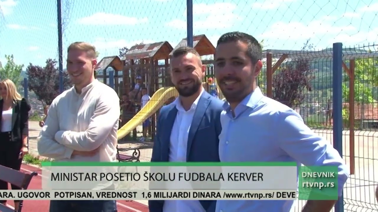 Ministar Momirović posetio trening fudbalske škole Kerver