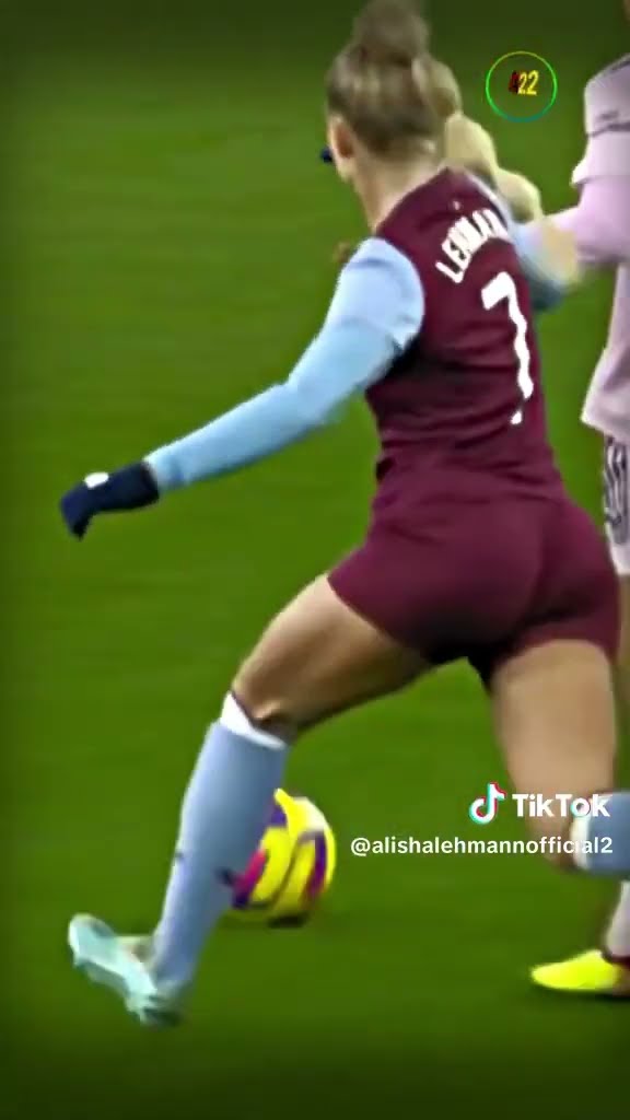 Never give up #hoodnews #alishalehmann #soccer #futbol #sports #proplayer #omg #how #wow #run #howto