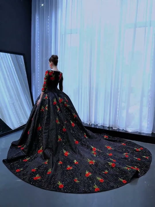 #cinderella #mermaidweddingdress #weddingdress #weddinggown #2024brides