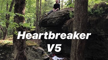 Projecting My First Outdoor V5 // First Vlog! // Upstate NY Bouldering