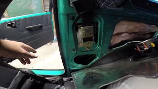 ALPINE 6.5 SPEAKER INSTALL/PART ONE/GEO TRACKER /THE AUDIO MASTER SHOW