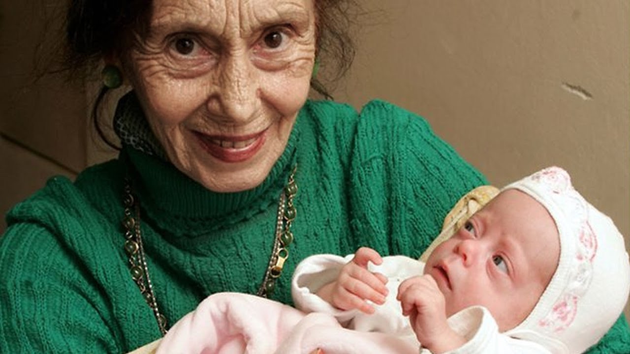 Ela ficou grávida aos 70 ANOS!