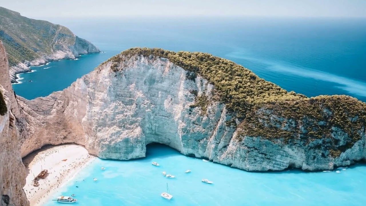 Shadows Over the Empty Harbor | Greek Music