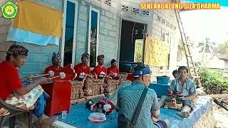 Upacara Yadnya Melaspas Rumah Pak Gusti Di Tandebura Di Iringi Group Seni Angklung Sila Dharma
