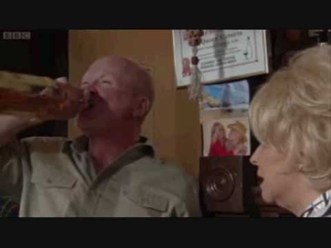 Eastenders Phil Mitchell Starts Drinking Again 6/8/2010