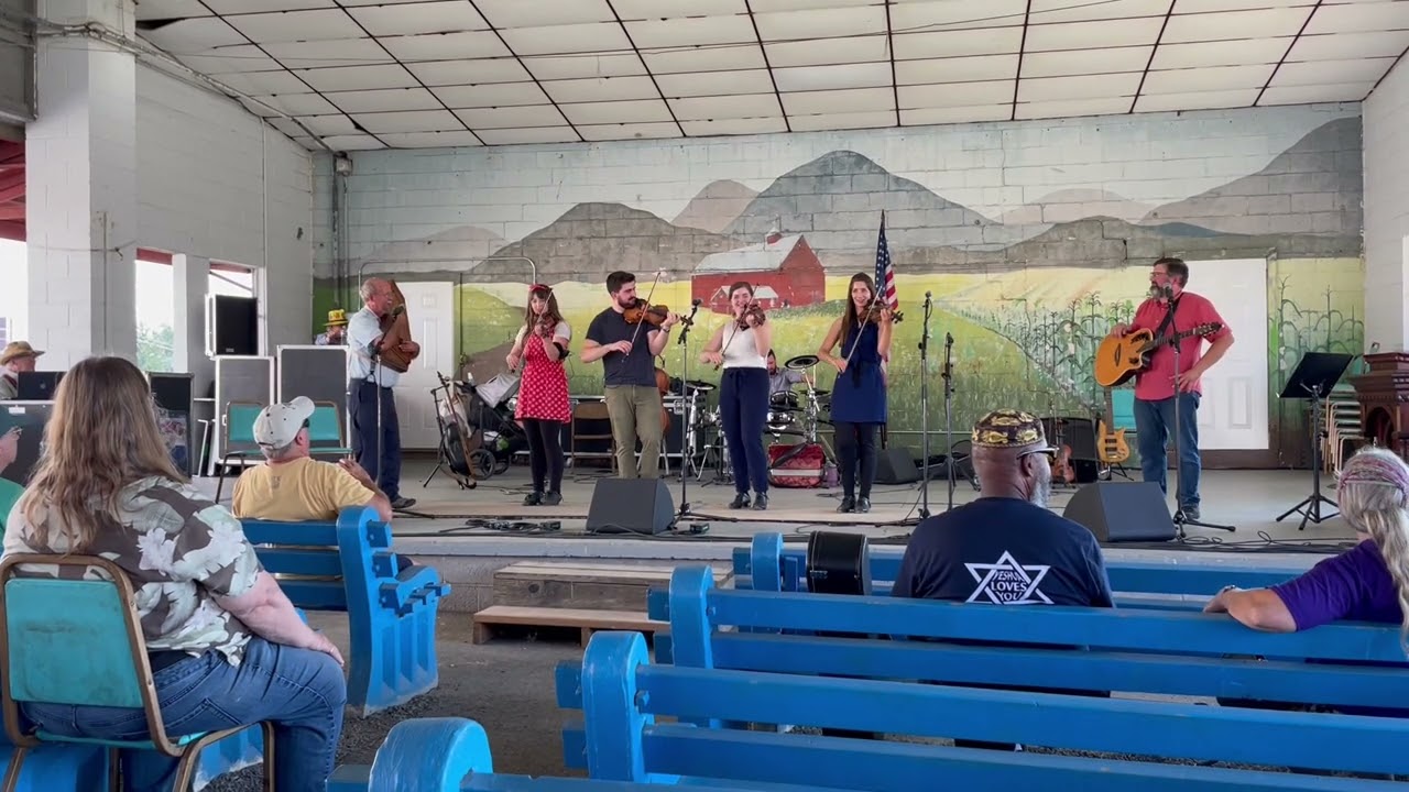 Keith Brintzenhoff & the Martin Family: Irish tune