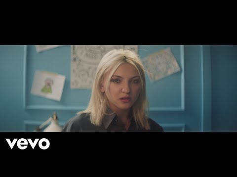 Julia Michaels