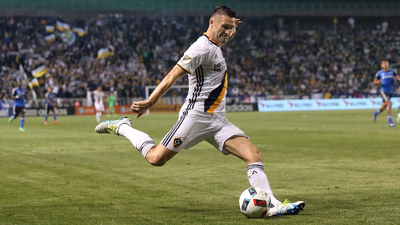 GOAL: Robbie Keane buries a penalty to extend the Galaxy's lead | 