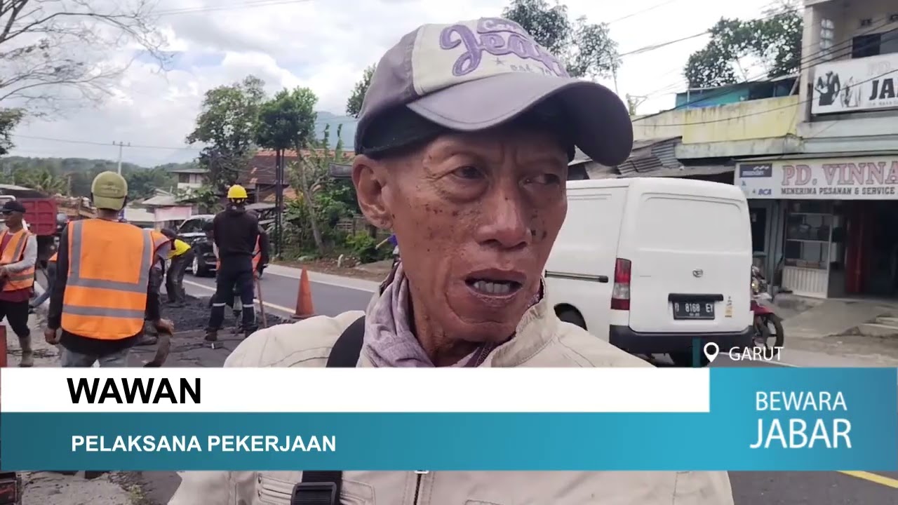 JELANG ARUS MUDIK, PETUGAS KEBUT PERBAIKAN JALUR LIMBANGAN