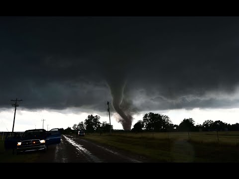 USA Tornadoes Strike, 6 killed after severe storms sweep through Oklahoma,Texas and Louisiana