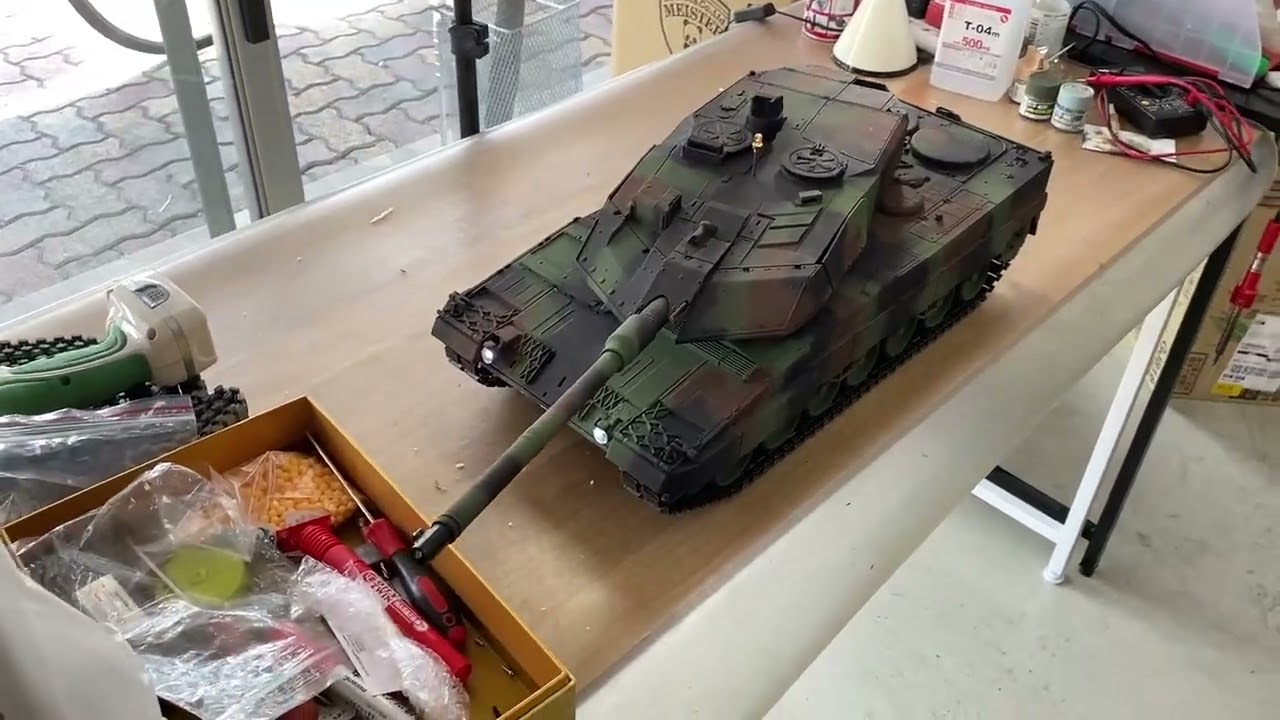 タイゲン IS3889-B1 1/16メタル版レオパルド2A6 基本動作 taigen - YouTube