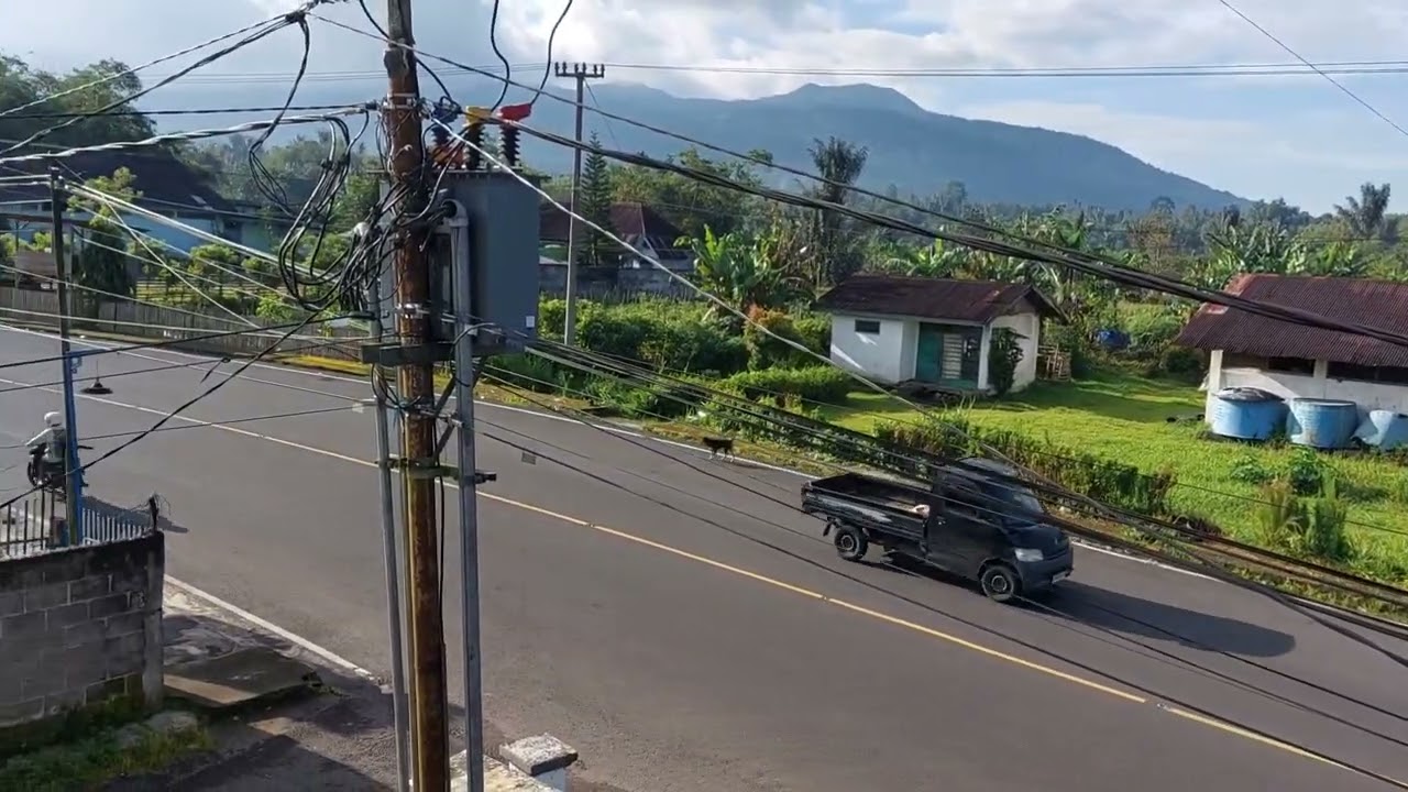 SUASANA LALU LINTAS DI KOTA CURUP BENGKULU 9 APRIL 2025