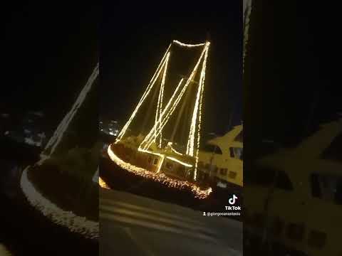 δέντρο? η καραβάκι?