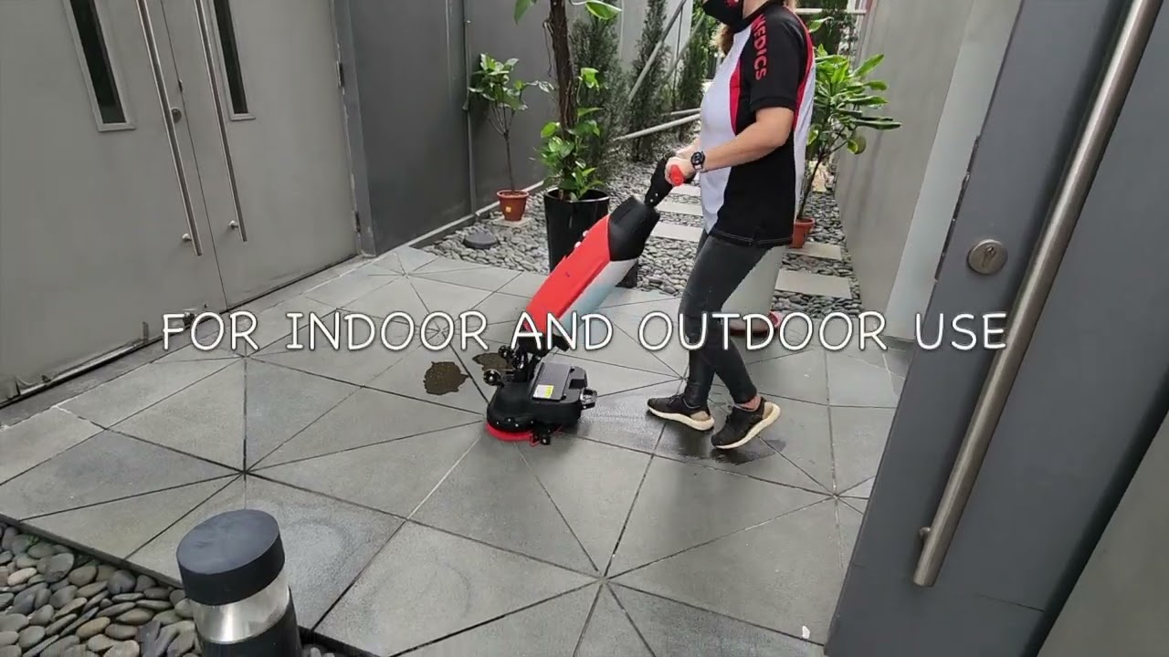 "MIGHTY-MINNIE"  portable floor scrubber / vacuum Machine by Floor Medics