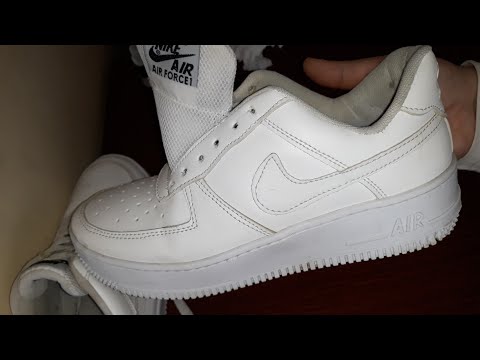 فيديو: 4 طرق لتنظيف الأحذية البيضاء