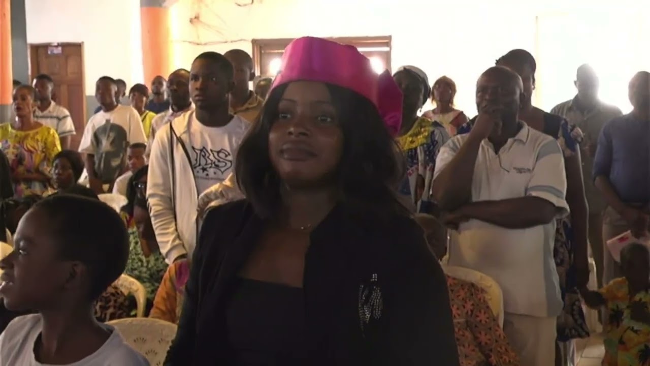 QUE TON REGNE VIENNE 2b2