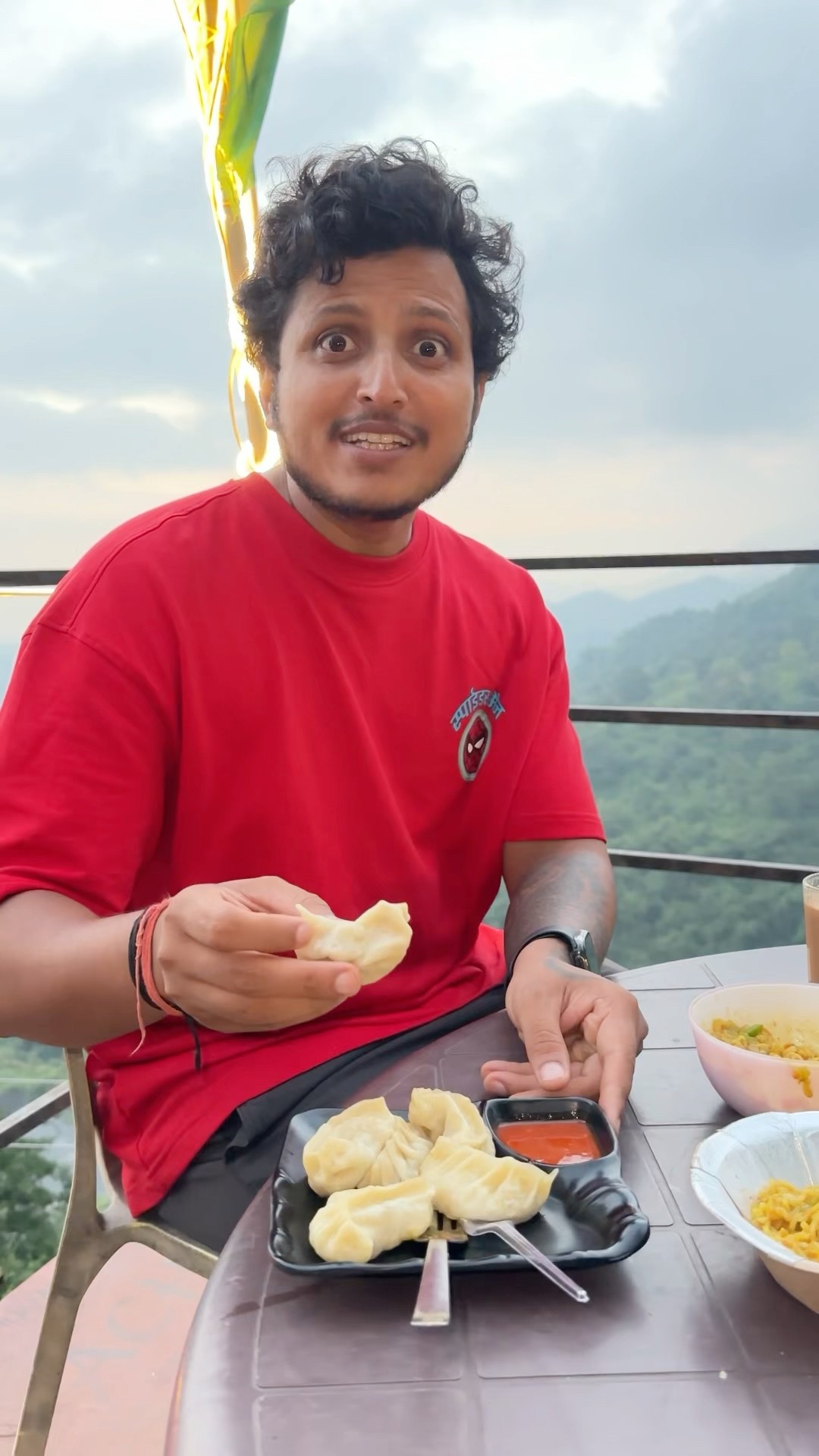 Momo Kha Ke Bhaag Gyi ?? #shorts #trending #trendingshorts #viral