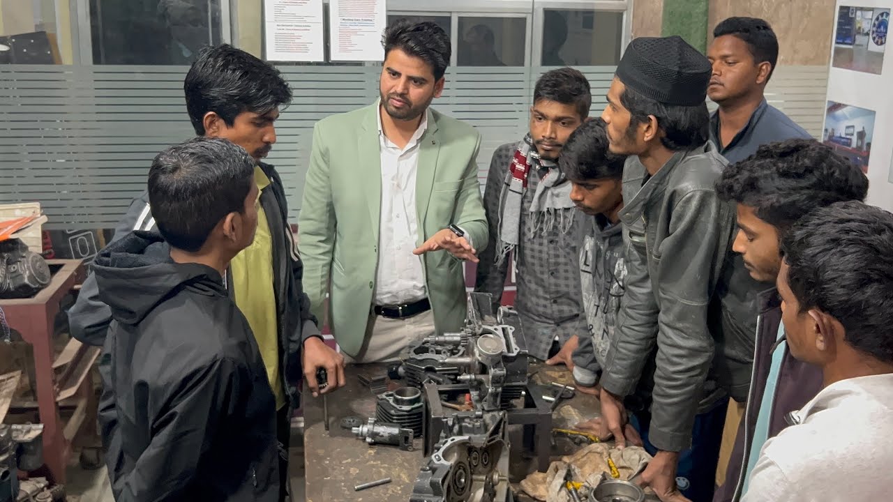 बाइक मैकेनिक ट्रेनिंग // नई बाइक मैकेनिक कोर्स अपडेट हों गया हे देखिये अब क्या होगा? 1 January 2025