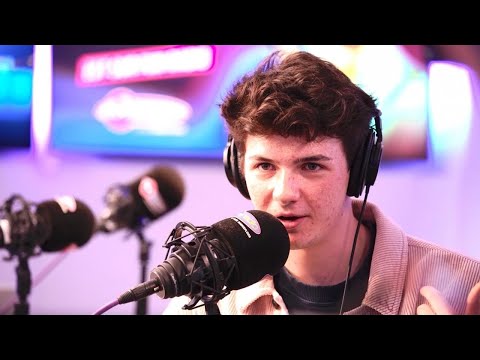 Petit Biscuit en interview dans Party Fun
