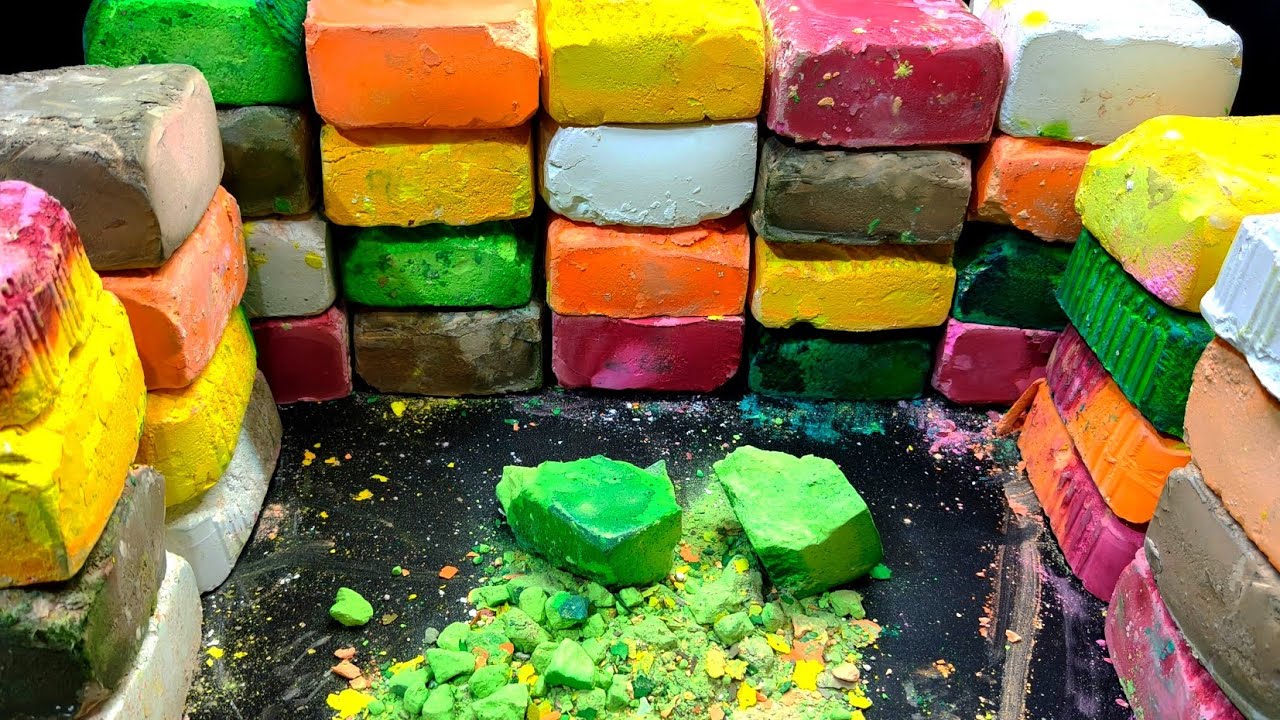 Gym chalk blocks.Oddlysatisfying.dusty #asmr #relaxing #satisfying  