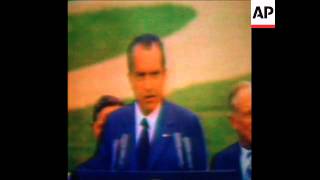 SYND 23/05/71 LYNDON JOHNSON AND PRESIDENT NIXON AT THE UNIVERSITY OF TEXAS
