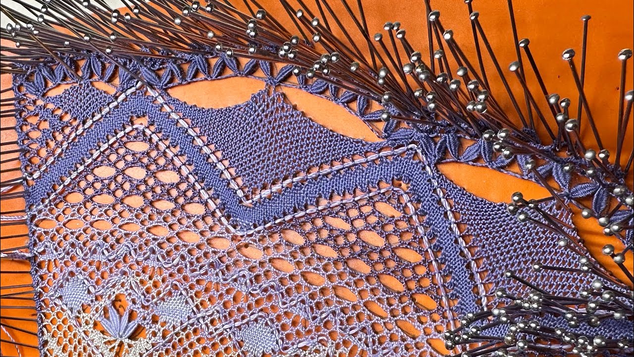 Onda del abanico 19 guipures y medio punto de encaje de bolillos Raquel M Adsuar Bolillotuber