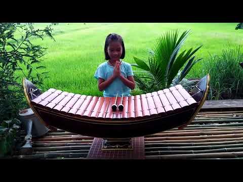 น้องพลอยอันนา ระนาดเอก