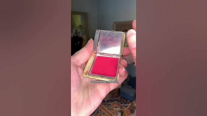 Grandmas collection of vintage powder compacts! 🪞 💄