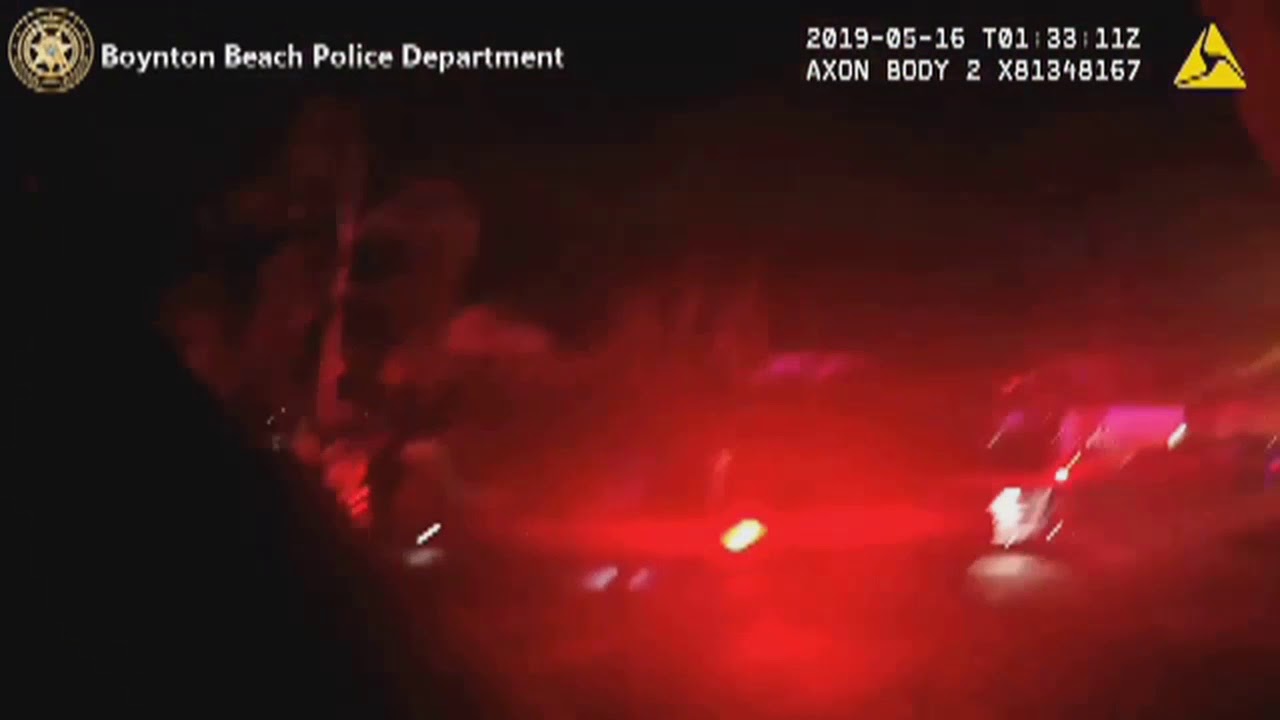 Boynton Beach police rescue 4 from house fire - YouTube